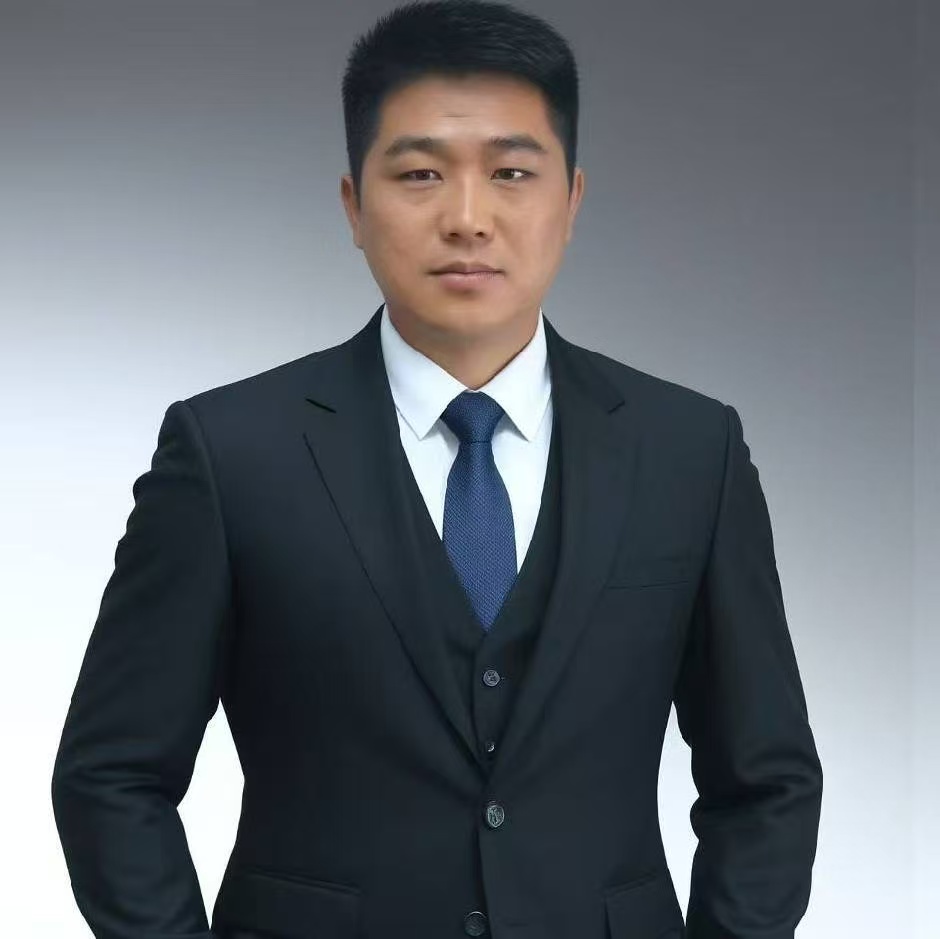 潘万利